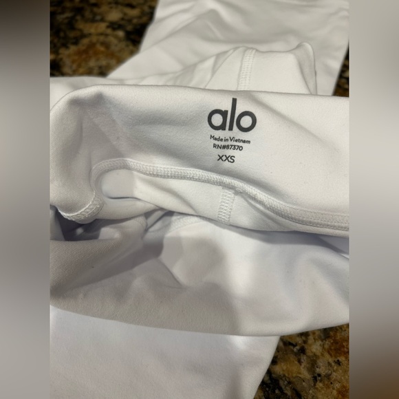 White Flared Alo Yoga Pants - Picture 3 of 3